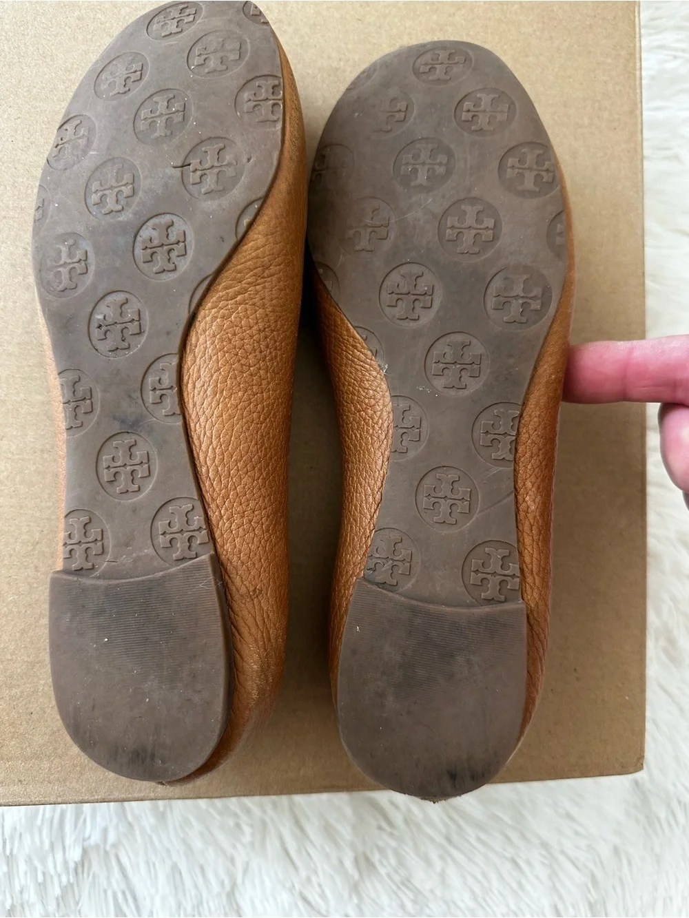 Tory Burch Minnie Travel Ballet Flats Tan Leather Logo Slip On Shoes Size 7